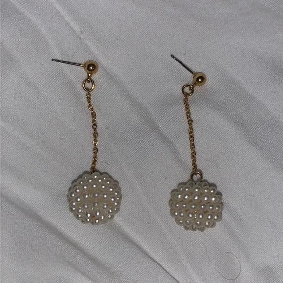 Jewelry - 2 for $10💍 Vintage Pearl Dangly Earrings